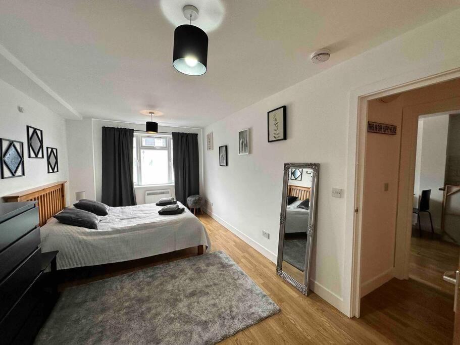 Bright And Cosy 1 Bed Flat Next To Tower Bridge Apartment Лондон Екстериор снимка